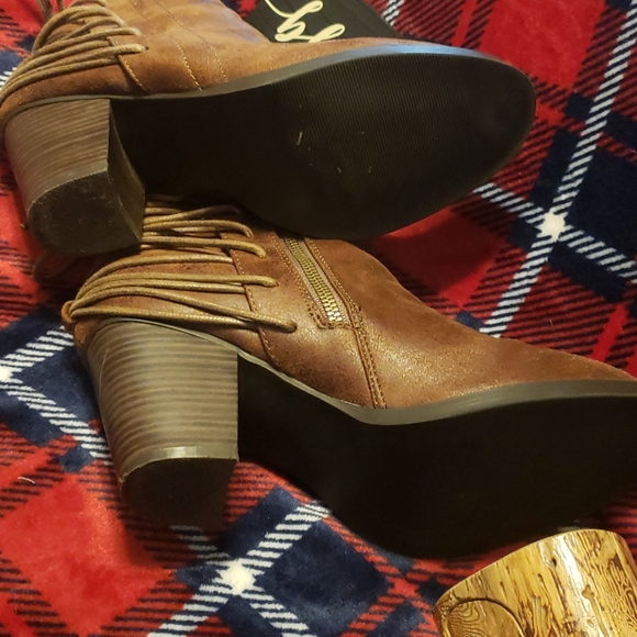 Booties - Picture 6 of 6